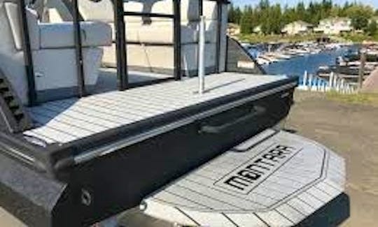 Montara Surf Boss Luxury Power Surf Boat Rental - Lake Texoma