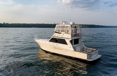 Viking 45ft Convertible Motor Yacht - Toronto Yacht Party