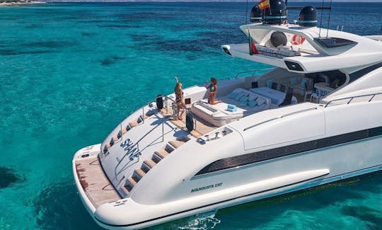 Alquiler de un mega yate de lujo Mangusta de 130 pies en Ibiza con conserje 💎 Illes Balears