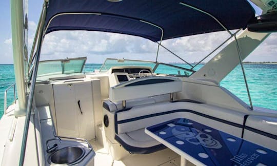 Wellcraft Will Motor Yacht Rental in Cancun, Mexico