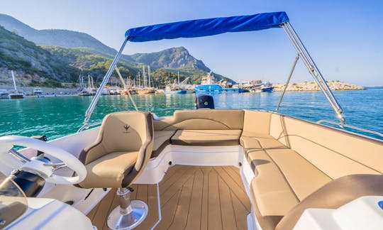 Alestar Promax 22' Deck Boat Rental in Dubrovnik, Dubrovačko-neretvanska županija