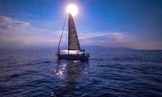 Jeanneau Sun Shine 38 Sailing Yacht for 8 Person in Heraklion, Crete