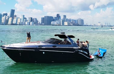 YACHT🛥 RENT BEAUTIFUL IN MIAMI DOWNTOWN🏙😍