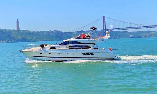 Luxury Azimut 52ft Boat in Lisbon