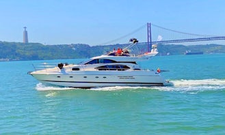 Luxury Azimut 52ft Boat in Lisbon