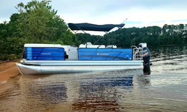 Prêt à faire une croisière sur le lac Keowee, Hartwell ou Jocasse avec le tube et le carburant gratuits ?