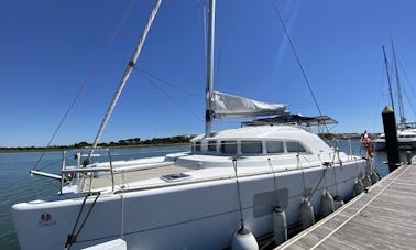 Catamaran Lagoon 380 para viagem diária em El Rompido, Andaluzia