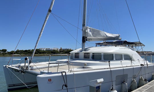 Catamaran Lagoon 380 for Daily trip in El Rompido, Andalucía