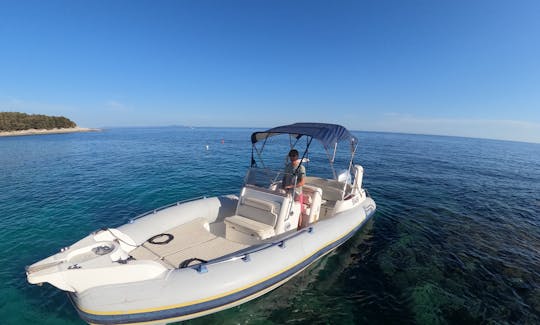 Marlin 23 RIB with 200 Hp Outboard for rent in Hvar