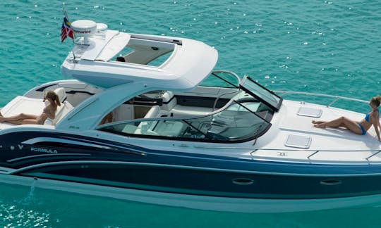 38ft Formula 370SS Motor Yacht for rent in Toronto