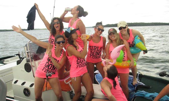 Spacious boat on Lake Minnetonka