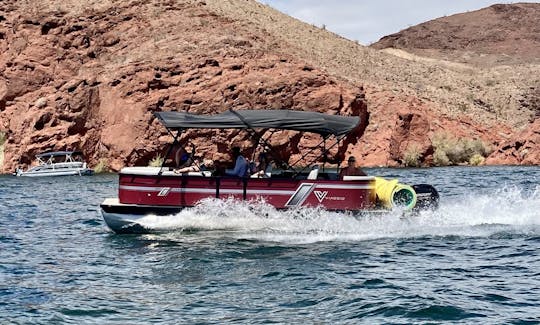 22' Viaggio Tritoon in Havasu with Licensed Captain 