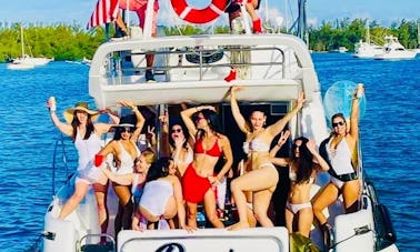 Party Yacht Miami 42' Azimut Yacht para 13 pessoas