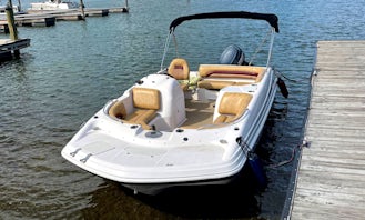 Hurricane SunDeck 22ft Sport with a Captain ready to book on Lake Norman