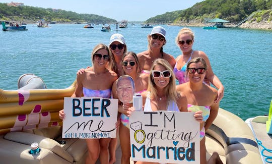 Perfect for Bachelorette, Bachelor, & Birthdays!!! 24 ft Bentely Pontoon for Up to 12 People on Lake Travis