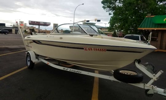 Sun Bird Boat Rental in Denver, Colorado