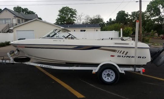 Sun Bird Boat Rental in Denver, Colorado