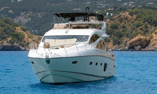 Location de méga-yachts Sunseeker Manhattan 70 Power à Eivissa, Îles Baléares