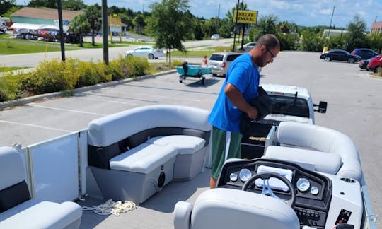 2022 Bentley Pontoon Boat Hudson/Spring Hill, área de Florida