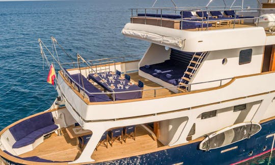 Aluguel de iates Navetta 31M Power Mega em Eivissa, Ilhas Baleares