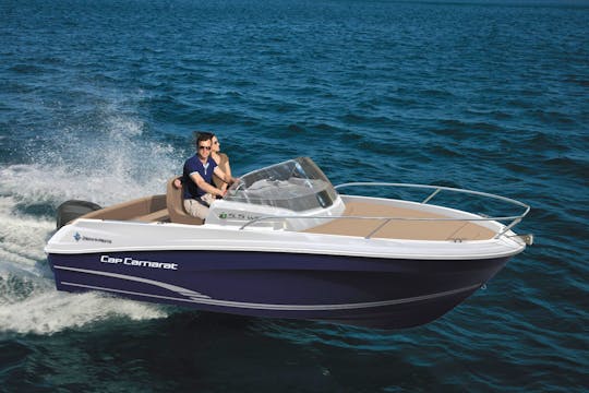 Jeanneau Cap Camarat 550 Powerboat for 5 pax.