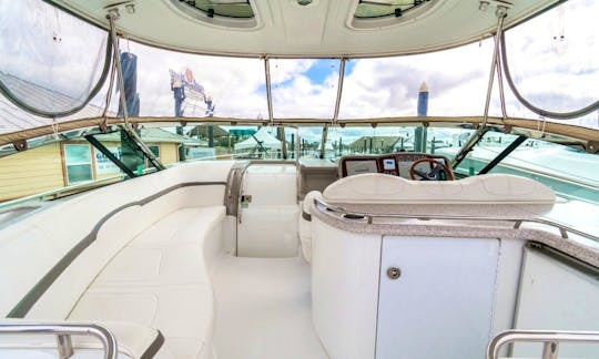 Cruise St. Catherines in Luxury onboard a 52' Formula Yacht!