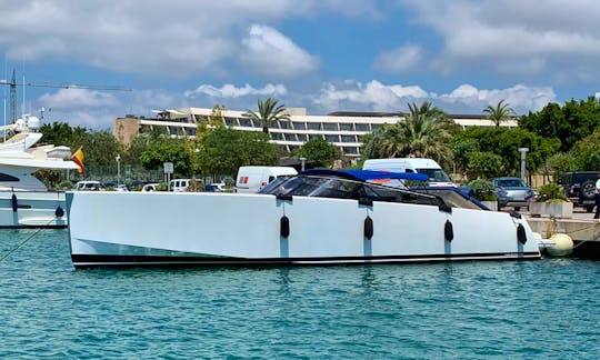 Van Dutch 55 Papera Motor Yacht Rental in Eivissa, Illes Balears