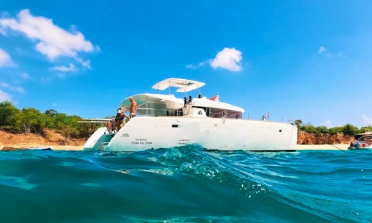 Lagoon 450 S Power Catamaran Day Charters to discover the islands of Saint Martin / Sint Maarten and Anguilla, located in Simpson Bay