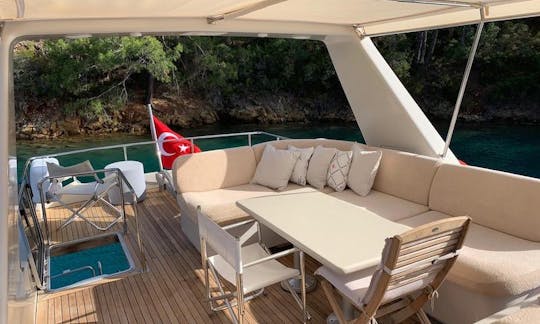 Location de yacht à moteur Trawler 50 à Muğla, Turquie