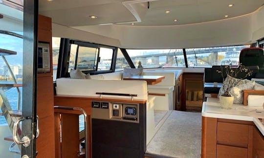 2023 SEAFAIR LOG BOOM on French 45' Flybridge Yacht AURORA in Lake Washington