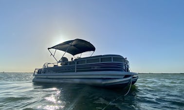 Ponton de fête et de pêche SunTracker de 24 pieds au lac Eagle Mountain