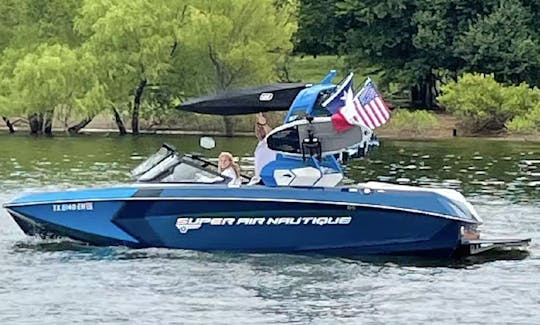 Alquiler de Super Air Nautique G23 Wakesurf con «gasolina incluida» en Lake Lewisville, Texas