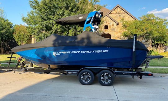 Alquiler de Super Air Nautique G23 Wakesurf con «gasolina incluida» en Lake Lewisville, Texas