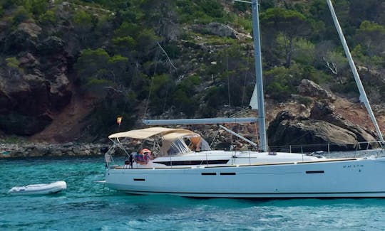 Jeanneau So 449 Sailing Yacht for Charter in Menorca, Illes Balears