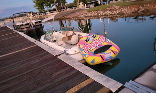 Fun Maxum Bowrider on Lake Lanier - Great Fun but Better Value!