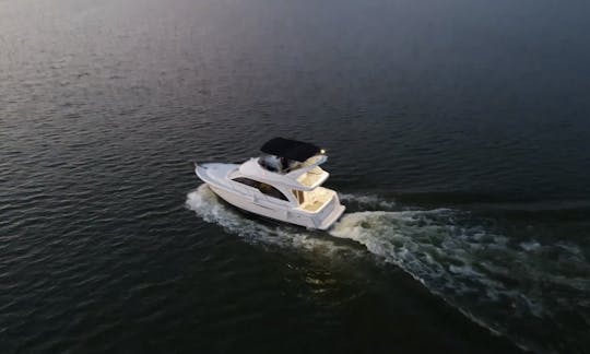  39ft Luxury Meridian Yacht, New SeaDek & Sound System