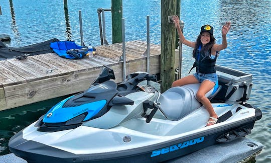 2022 Sea Doo fish pro with cooler - fishing poles available