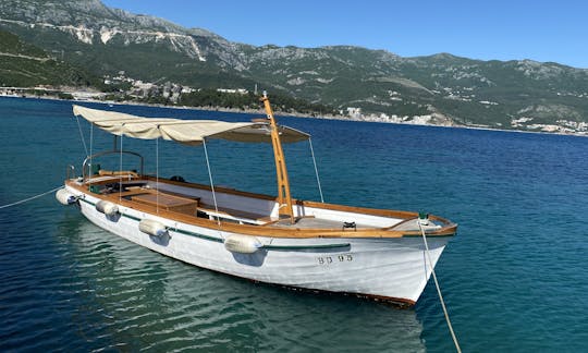 Water Taxi Rental in Будва, Montenegro