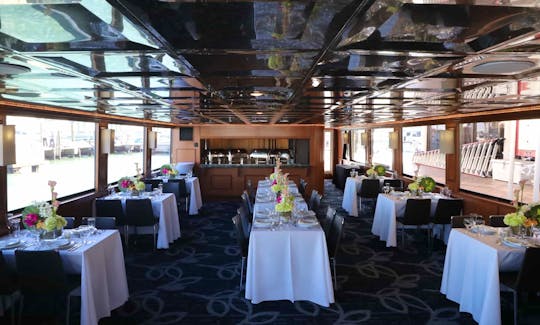 100’ Luxury Party Yacht with Open Bar &  Light Hors d’ oeuvres ALL INCLUDED!!!