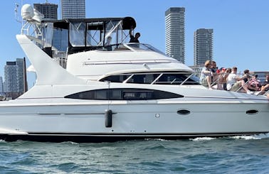 Luxury Yacht “Cruise Toronto Harbour In Style”