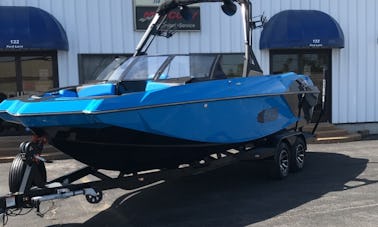TWIN LAKES WAKEBOAT! AXIS A24 FOR 10 GUESTS $300/hr