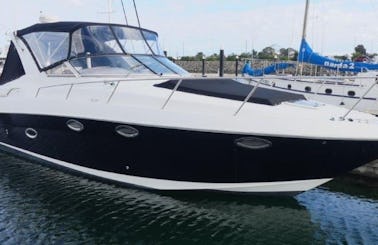 Cruise/Party W Pretty 35ft Legal Yacht Charter -Nice BT, Captain, Float / SD Bay