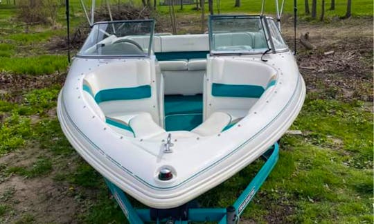 Boat Rental on Belleville Lake , Michigan for 4 person!