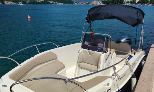 Speedy Cayman 585 De Lux Deck Boat Rental in Dobrota. Kotor