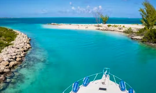 6hr Reef Fishing Charter on “Shady Grady” Turks & Caicos Islands