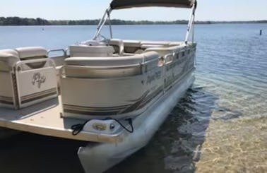 Full Day Rental | 22' Aqua Patio Pontoon Boat in Hyannis Harbor, Massachusetts - Cape Cod