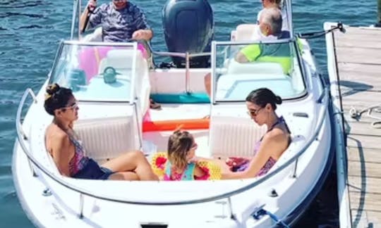 20' Dauntless Boston Whaler in Hyannis Harbor, Massachusetts - Cape Cod