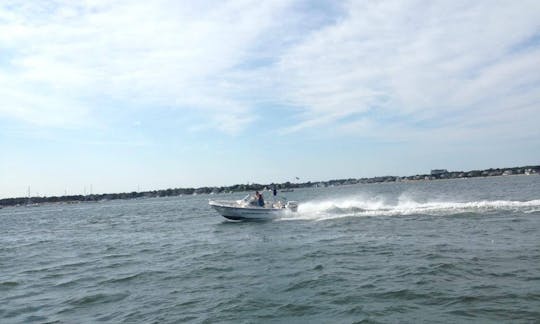 18′ Ventura Boston Whaler em Hyannis Harbor, Massachusetts - Cabo Cod