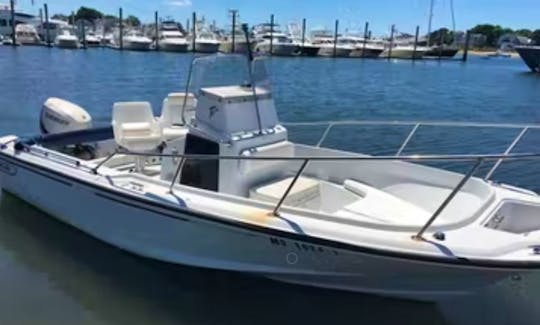 Full Day Rental | 21′ Outrage Boston Whaler with 200 Hp outboard motor in Hyannis Harbor, Massachusetts - Cape Cod