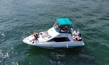 32ft Bayliner Ciera Yacht for rent in Toronto, Canada